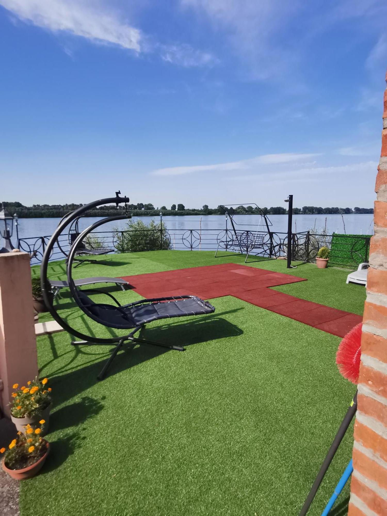 Vila Soleil Smederevo Ngoại thất bức ảnh